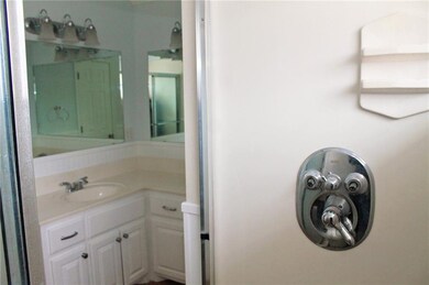 1921 Ridge Crest Dr, Shawnee, OK 74804 - photo 6