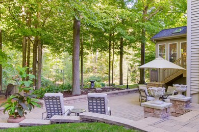 2712 Attenborough Cir, Lansing, MI 48917 - photo 4