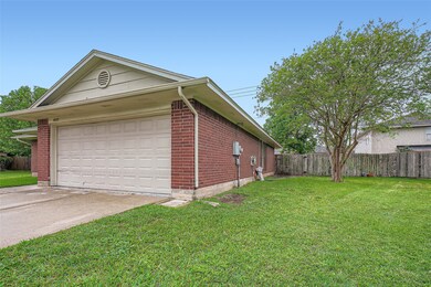 9303 Blackhawk Cir, Houston, TX 77075 - photo 3