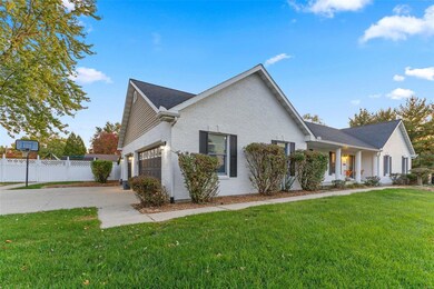 1001 Saddlewood Dr, Maryville, IL 62062 - photo 5