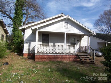 712 Douglas St, Shelby, NC 28150 - photo 4