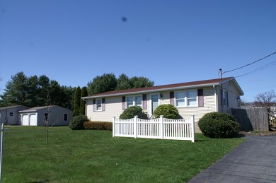 35 Gendron Dr, Wells, ME 04090 - photo 2