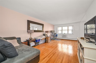 Sherwood Village Cooperative A, Inc. unit 3B, Corona, NY 11368 - photo 7