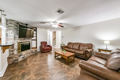 6907 Woodfern Dr, Houston, TX 77040 - photo 4