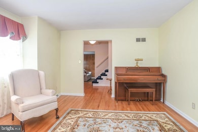 2609 Heritage Farm Dr, Wilmington, DE 19808 - photo 7