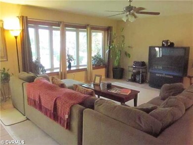 9307 Lester Ln, Henrico, VA 23229 - photo 4