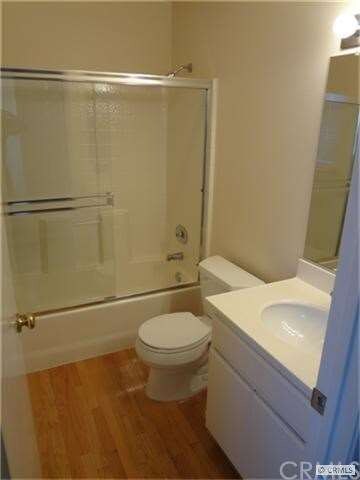second bedroom bath