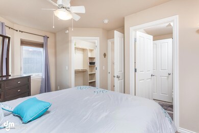 1116 Latouche St B Anchorage-large-015-U