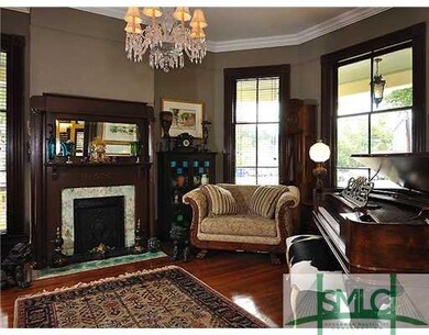 22 E 38th St, Savannah, GA 31401 - photo 5