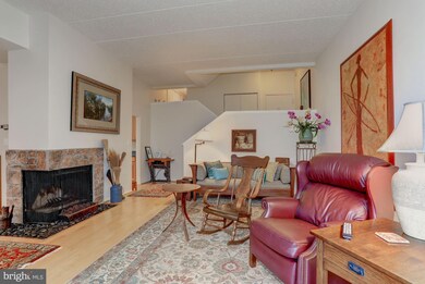 11561 Rolling Green Ct unit 101, Reston, VA 20191 - photo 7