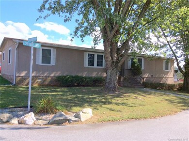 106 Cumberland Dr unit 28, Hendersonville, NC 28792 - photo 2