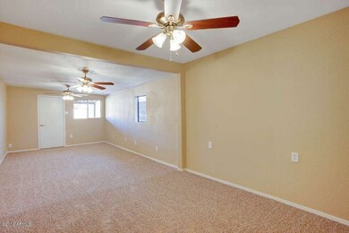 Huge Family Room w/ New Carpet