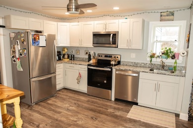 193 Willow St, Berlin, NH 03570 - photo 6