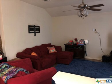 2037 Meadow View Dr, San Marcos, TX 78666 - photo 5