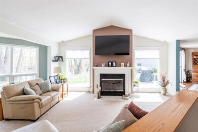 89 Walden Pond Dr, Nashua, NH 03064 - photo 5