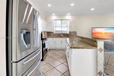 15875 SW 149th Ln, Miami, FL 33196 - photo 4