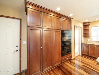 9203 Yakima Ct-23