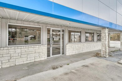 201 N May St, Madisonville, TX 77864 - photo 5