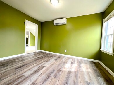 156 Grinnell St unit 2, New Bedford, MA 02740 - photo 4