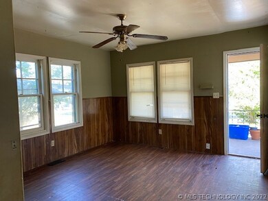 1215 S 8th St, McAlester, OK 74501 - photo 3