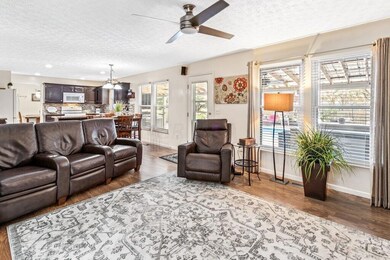606 Shadewood Court-6.jpg-SMALL