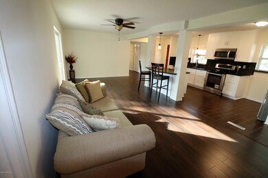 6916 Sans Souci Rd, Jacksonville, FL 32216 - photo 6