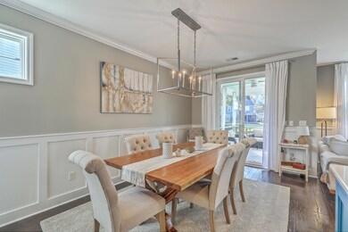 Dining / Porch