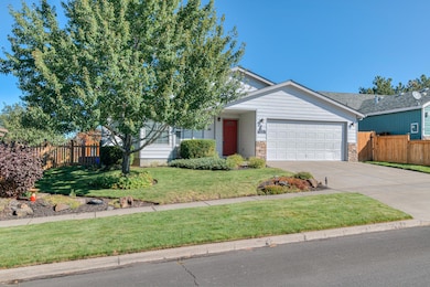 3318 NE Hoona Dr., Bend, OR - 3