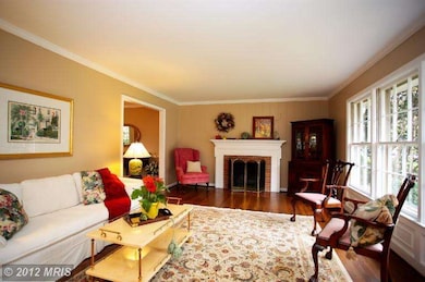 2408 Claremont Dr, Falls Church, VA 22043 - photo 3