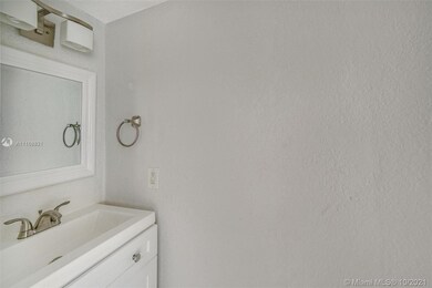 5650 W 26th Ct unit 202, Hialeah, FL 33016 - photo 5