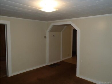1302 Caldwell St, Statesville, NC 28677 - photo 4