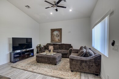 3616 N 11th St-5