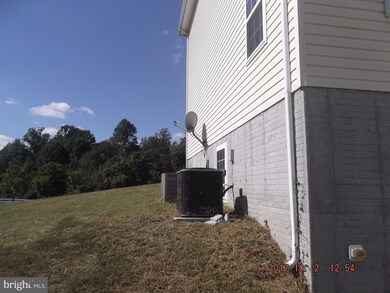 7370 Sandy Bottom Ct, Hughesville, MD 20637 - photo 3