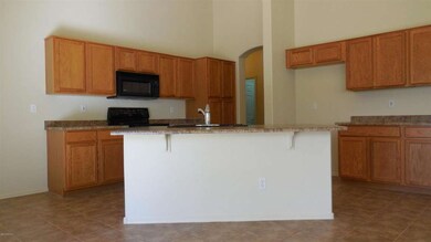 Fantastic Center Island Kitchen!