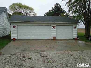 900 S Plum St, Virginia, IL 62691 - photo 4