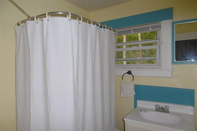 136 Warren St, Concord, NH 03301 - photo 7