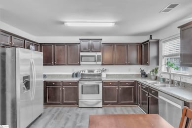 719 Dottie Dr, Boiling Springs, SC 29316 - photo 6