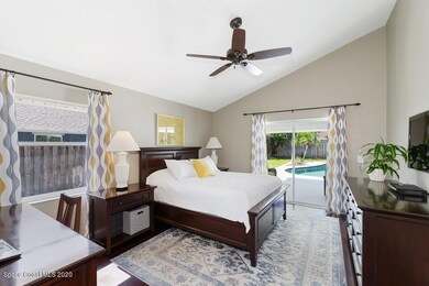 07_469VeracruzBlvd_14_MasterBedroom_Flex