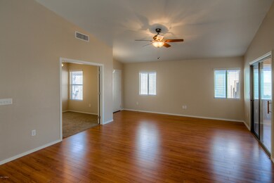 9 Living Room photo c
