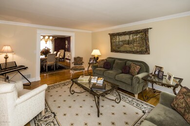 07_Living Room