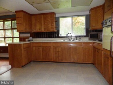 508 Catherine St, Ashland, PA 17921 - photo 4