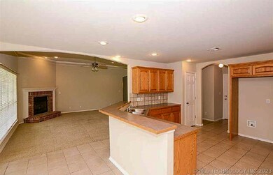 11715 S Locust Ave, Jenks, OK 74037 - photo 7