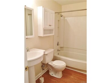 Full upstairs bathroom