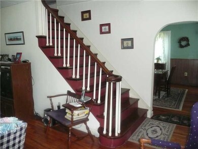 Entry/Foyer. HARDWOOD FLOORING...LARGE ROOMS