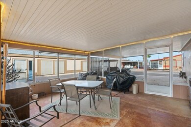 06-Sun Room