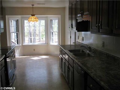 Kitchen - Beautiful wood cabinets, new countertops