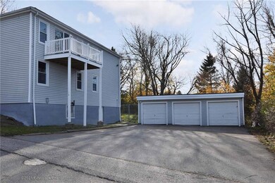 135 Randolph Ave, Tiverton, RI 02878 - photo 2