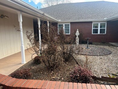 906 W Linden St, Rogers, AR 72756 - photo 3