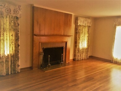 2630 Brentwood Rd, Columbus, OH 43209 - photo 2