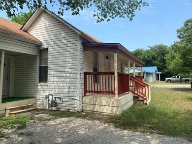 319 Soward Ave, Weatherford, TX 76086 - photo 3